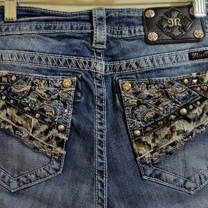 Miss Me Signature Boot Cut Embellished and Embroidered Thick Stitch Size 32